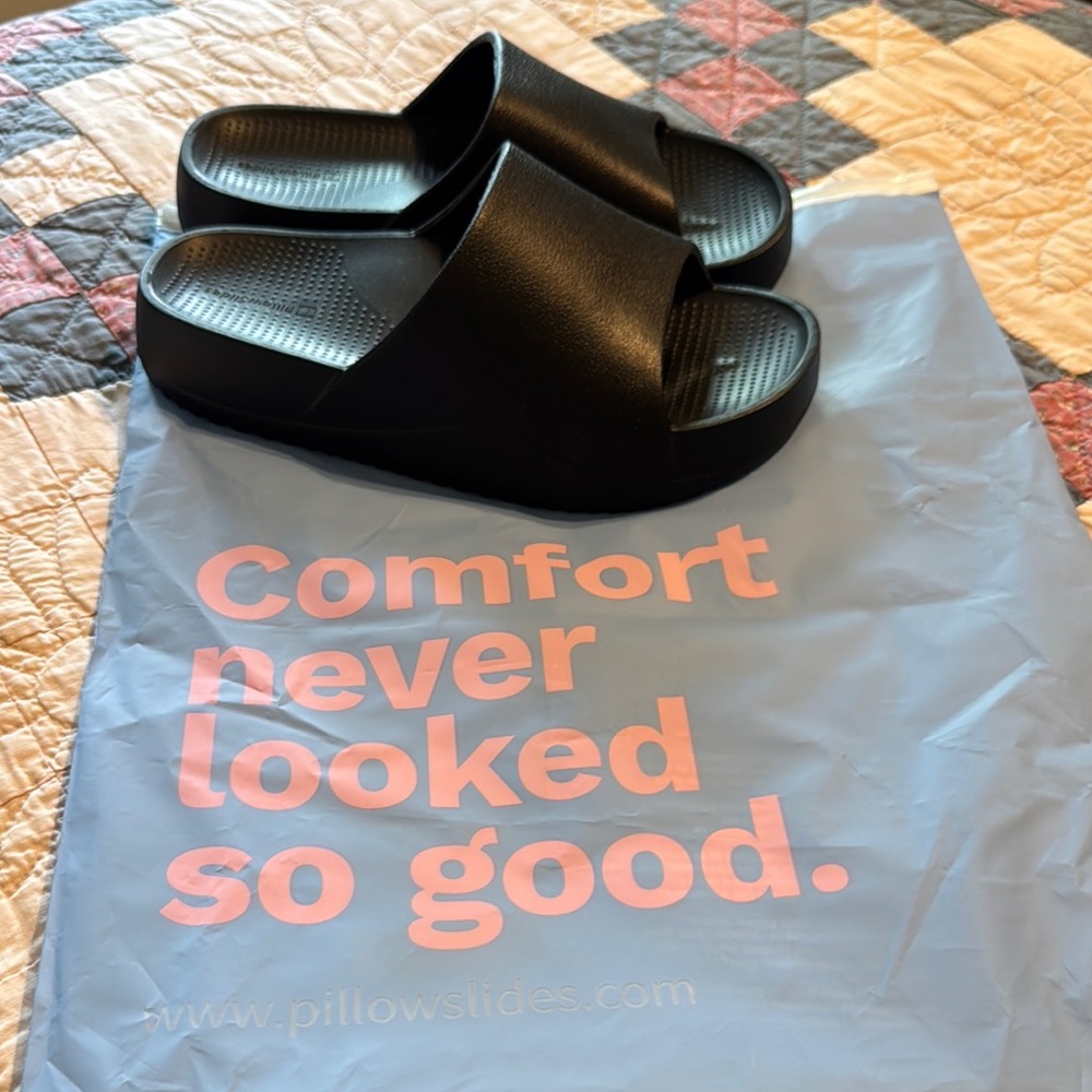 Women's Black Pillow Slides